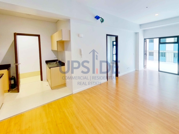 Special 1-Bedroom Amenity Floor Unit With Huge Balcony + 1 Parking Slot In Solstice Makati