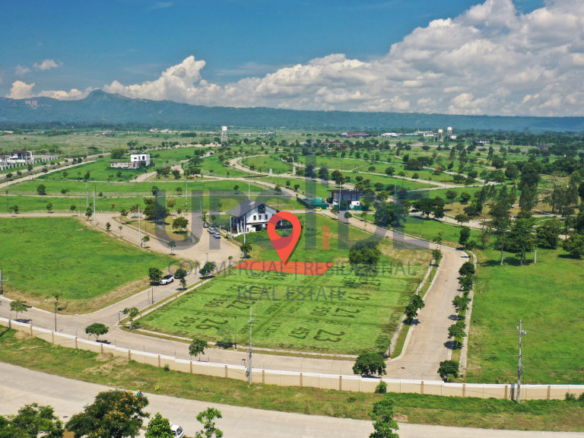 Lumira lot near a pocket park and walking distance to the central park