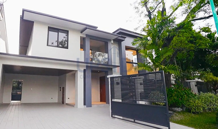 Ayala Alabang House for Sale near Cuenca Park