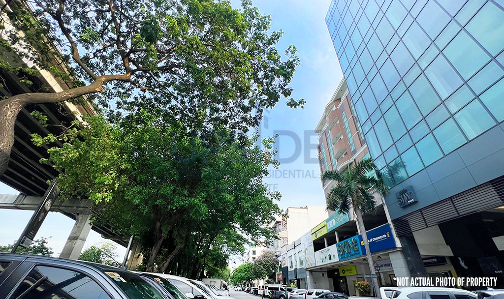 Makati Commercial lot for sale