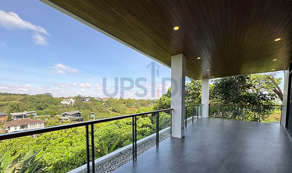 Ayala Westgrove Heights Ridge House With An Elevator For Sale