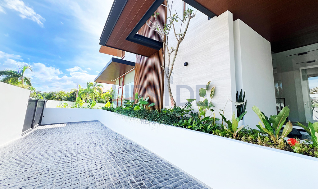 Ayala Alabang Village Brand New 5BR House and Lot for Sale