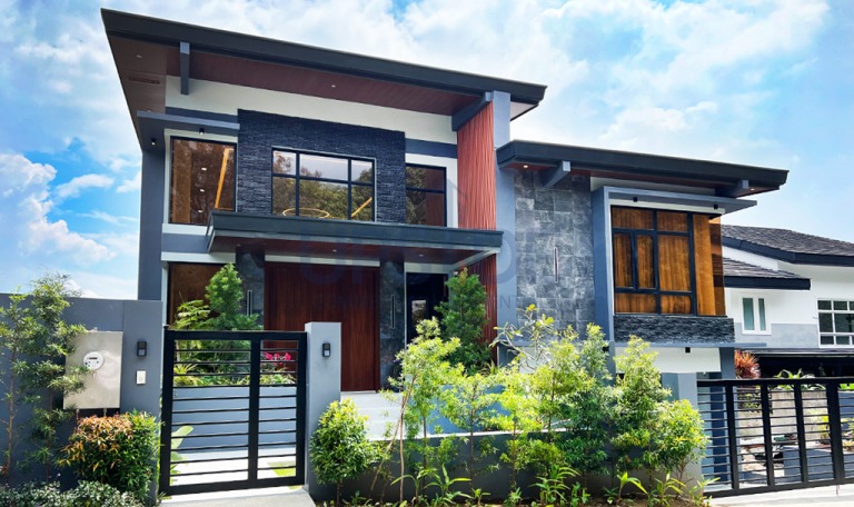 Ayala Westgrove Heights Modern House For Sale with a massive pool and floor area