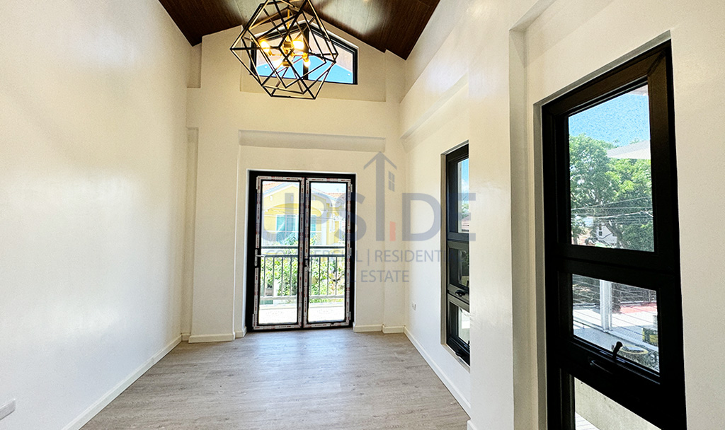 South Forbes Villas House for Sale