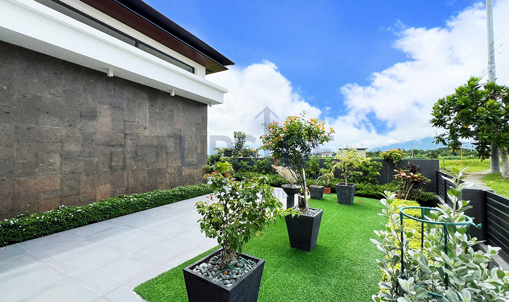 Mondia Nuvali House for Sale | Garden Area