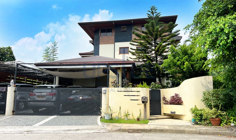 Ayala Alabang House for Sale Near the Gate