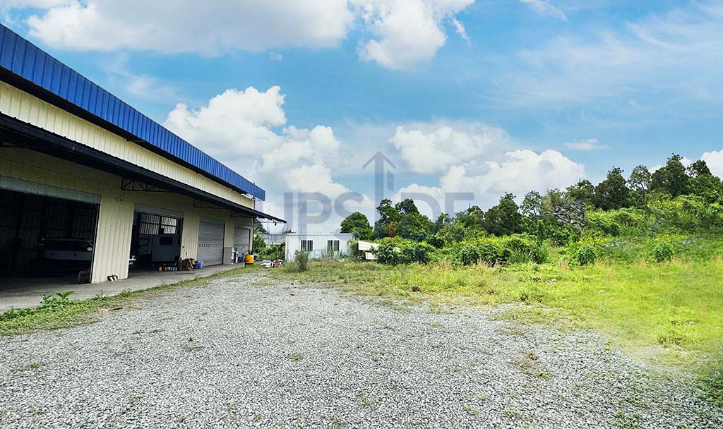 Lipa Commercial Lot For Sale
