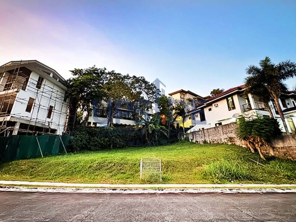 Ayala Westgrove Heights Lot For Sale near the Sports Center