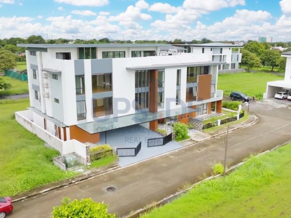 Alabang West 10 Bedroom House For Sale | Casa Decima