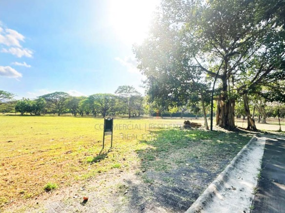 Luscara Nuvali Lot For Sale Beside Park