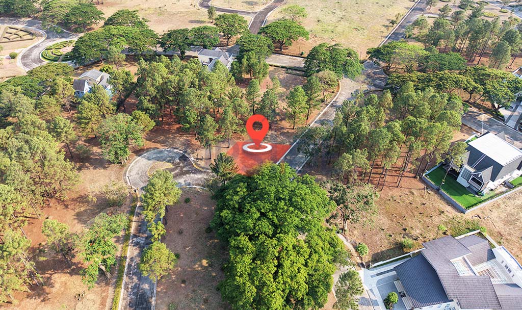 Promenade Corner Lot For Sale