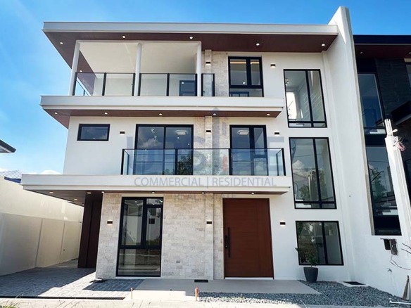 Avida Parkway Settings Nuvali 3-Storey House For Sale