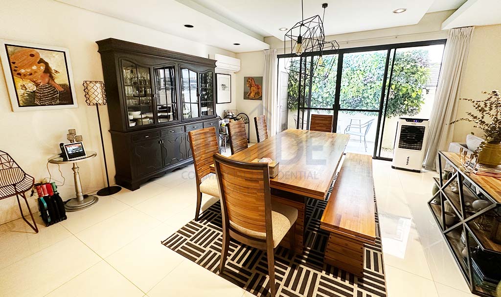 3 bedroom Mahogany Place 2 Acacia Estates Modern House For Sale — ₱46.8M — DMCI Homes, Taguig