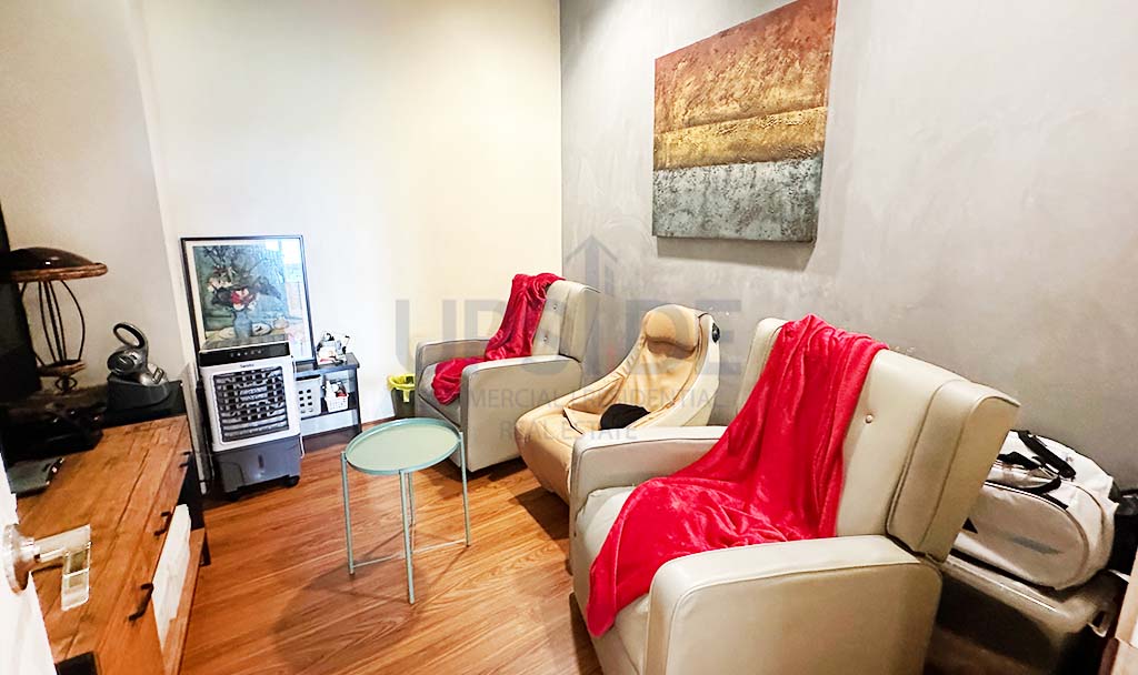 3 bedroom Mahogany Place 2 Acacia Estates Modern House For Sale — ₱46.8M — DMCI Homes, Taguig