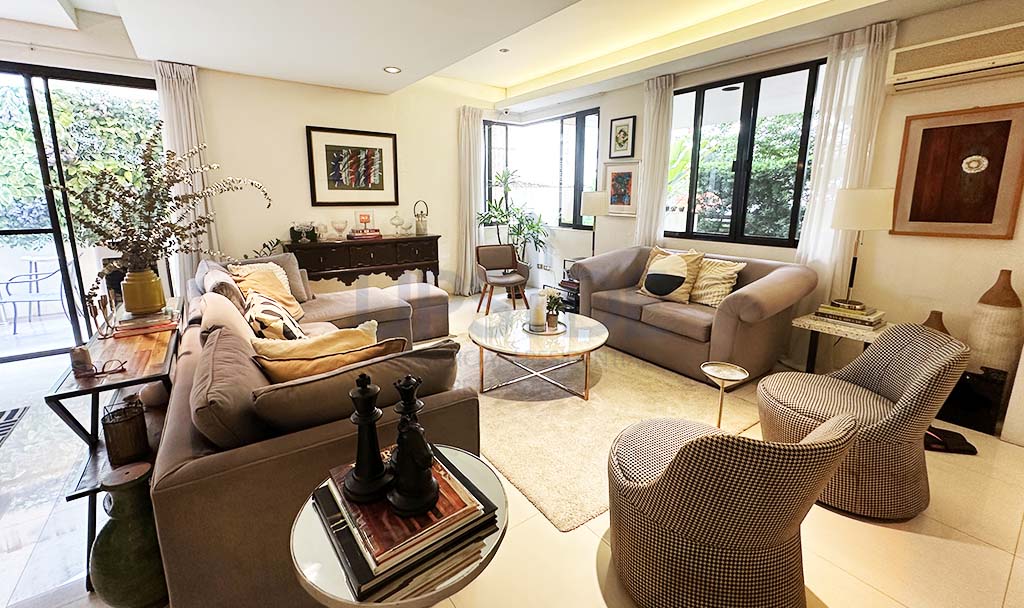 3 bedroom Mahogany Place 2 Acacia Estates Modern House For Sale — ₱46.8M — DMCI Homes, Taguig