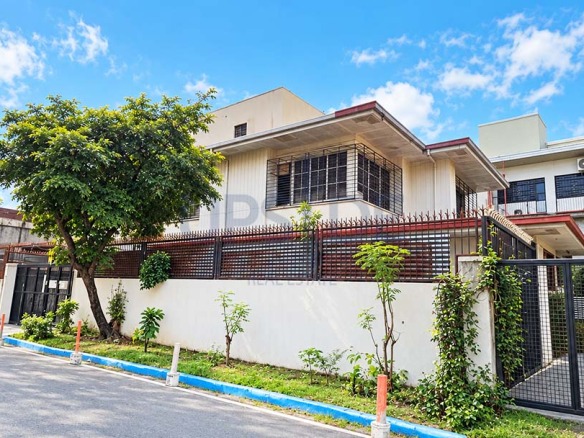 4 Bedroom Sta. Ana Manila House For Sale — ₱65M — Manila