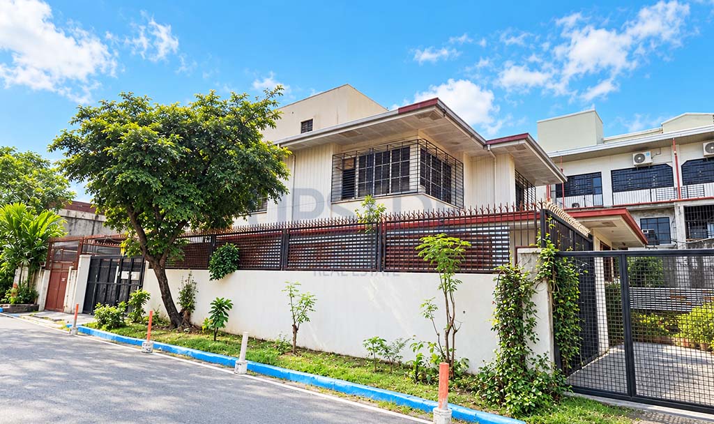 4 Bedroom Sta. Ana Manila House For Sale — ₱65M — Manila