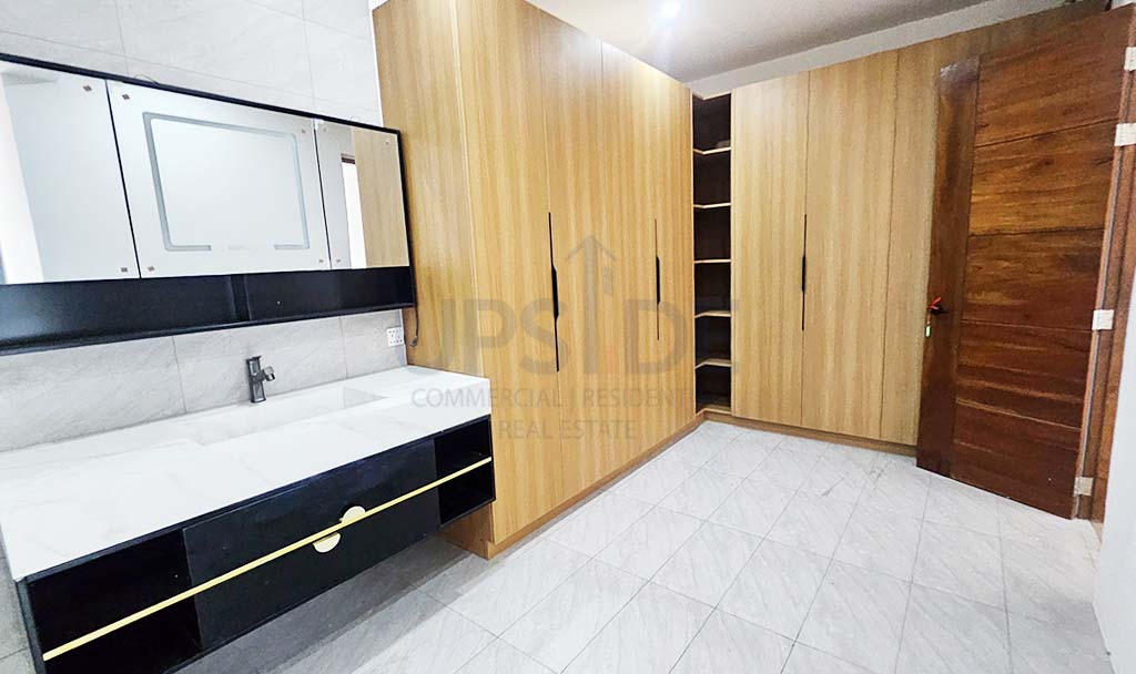 5 Bedroom Villa Kalayaan House For Sale — ₱78M — Across BGC