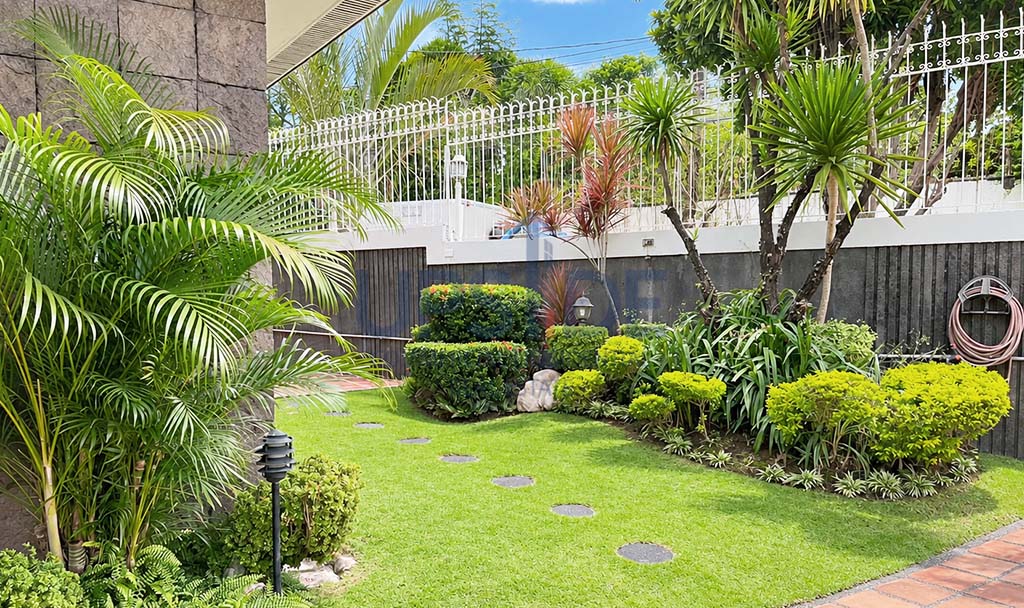 2 bedroom Plainview Mandaluyong Corner House and Lot For Sale — ₱58M — Ortigas and Company, Mandaluyong